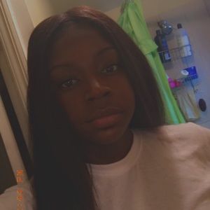 Meet your Posher, Ebony